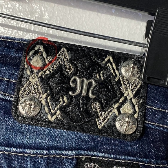 Miss Me Jeans Women 28W Mid Rise Crop Distressed Jeweled Back Pocket ME8316VC - Picture 13 of 13